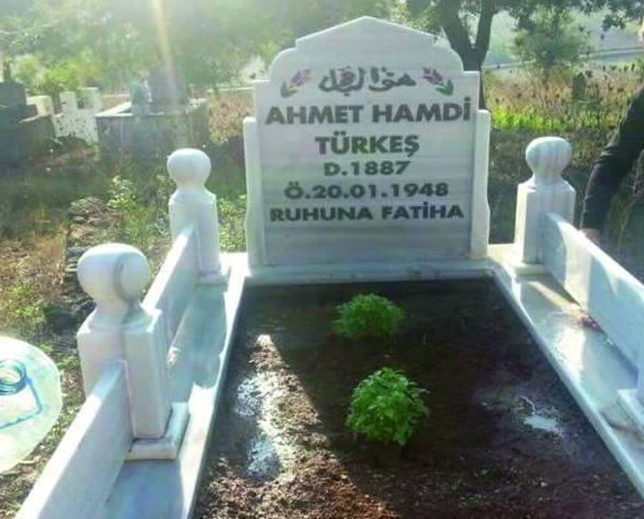 Ahmet Hamdi Türkeş'in Demirtepe'deki Mezarı ve Oğlunun Ziyareti