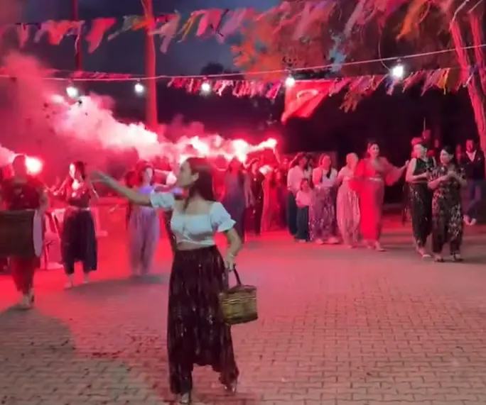 Demirtepe’de Geleneksel Şalvar Gecesi Kutlandı